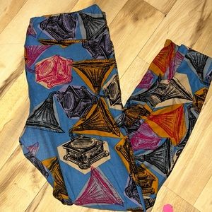 LuLaRoe TC vintage design leggings